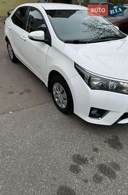 Седан Toyota Corolla 2013 в Києві