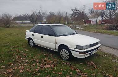 Ліфтбек Toyota Corolla 1990 в Рокитному