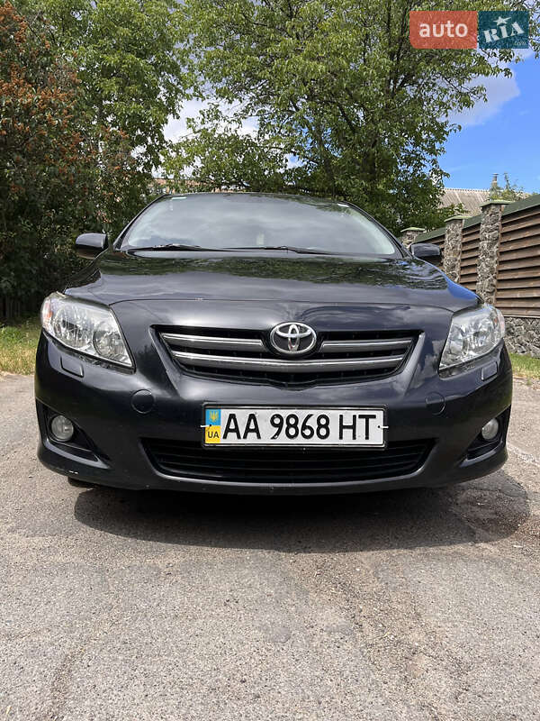 Седан Toyota Corolla 2008 в Києві