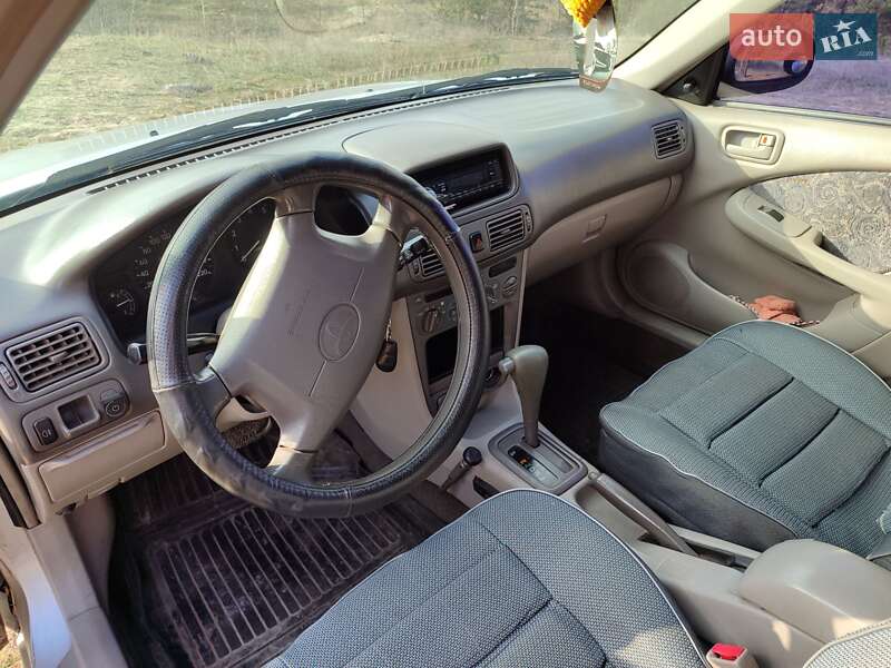 Хэтчбек Toyota Corolla 1998 в Павлограде