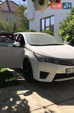Седан Toyota Corolla 2014 в 