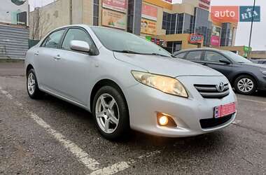 Седан Toyota Corolla 2008 в Ровно