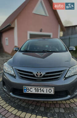 Седан Toyota Corolla 2012 в Львове