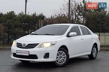 Седан Toyota Corolla 2010 в Хмельницком