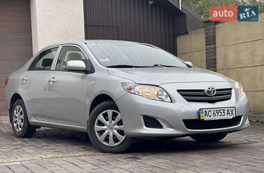 Седан Toyota Corolla 2009 в Луцке