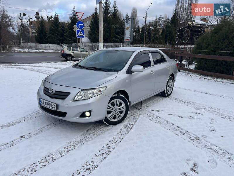 Седан Toyota Corolla 2008 в Києві