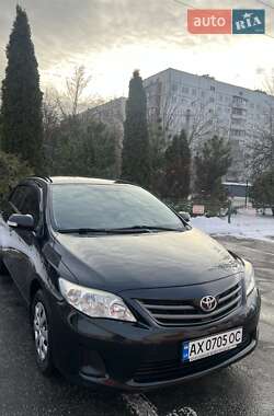 Седан Toyota Corolla 2010 в Харкові