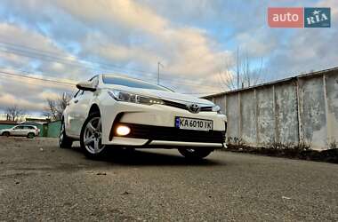 Седан Toyota Corolla 2017 в Києві