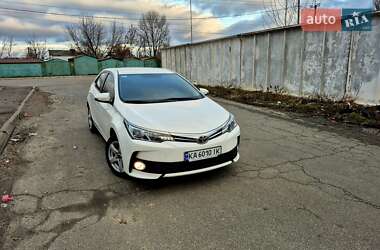 Седан Toyota Corolla 2017 в Києві