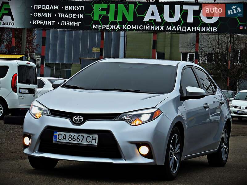 Седан Toyota Corolla 2016 в Черкассах