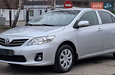 Седан Toyota Corolla 2011 в Желтых Водах