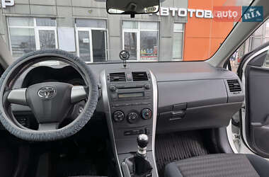 Седан Toyota Corolla 2012 в 