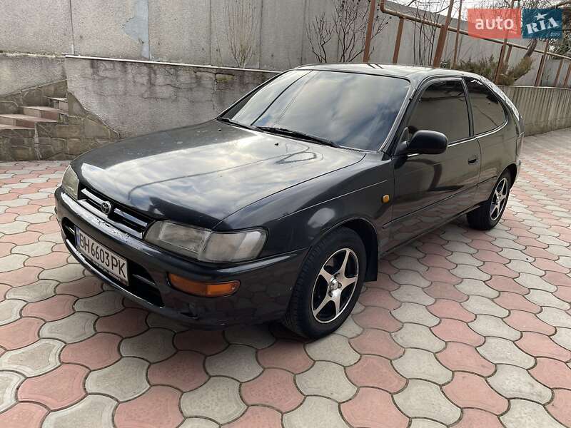 Хэтчбек Toyota Corolla 1993 в 