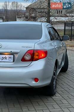 Седан Toyota Corolla 2008 в Прилуках