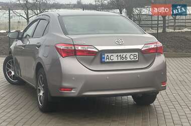 Седан Toyota Corolla 2013 в Луцке