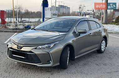 Седан Toyota Corolla 2022 в Києві