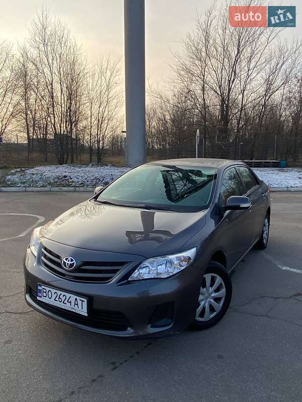 Седан Toyota Corolla 2011 в Запоріжжі