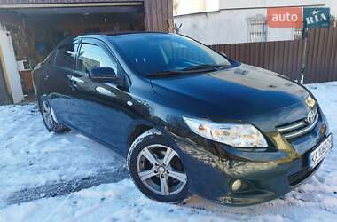 Седан Toyota Corolla 2008 в Стрые