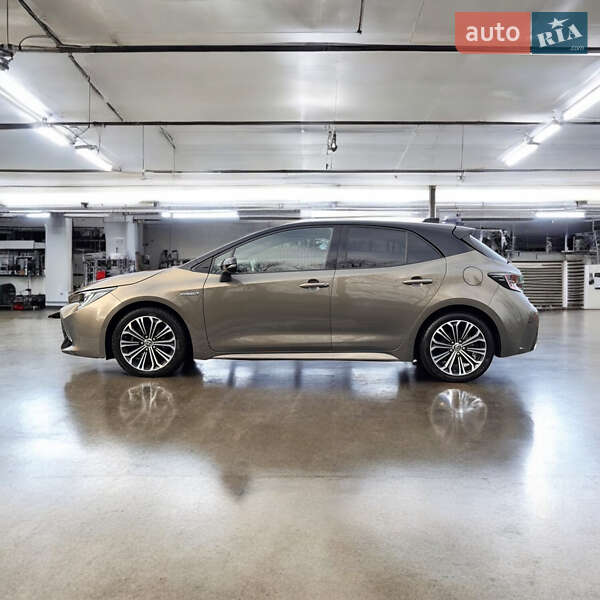 Хетчбек Toyota Corolla 2020 в Кам'янському