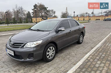 Седан Toyota Corolla 2011 в Хмельницком