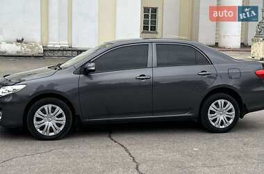 Седан Toyota Corolla 2011 в Днепре