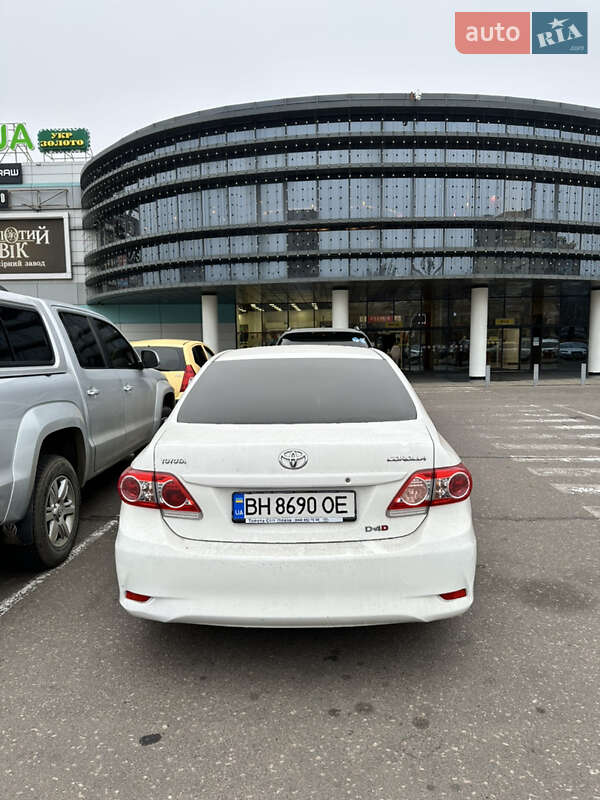 Седан Toyota Corolla 2013 в Одессе
