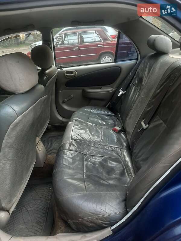 Toyota Corolla 2000