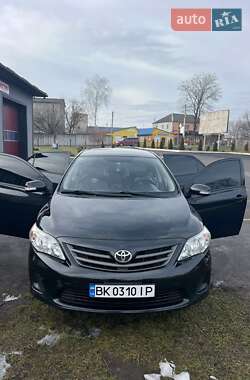 Седан Toyota Corolla 2010 в Володимирці