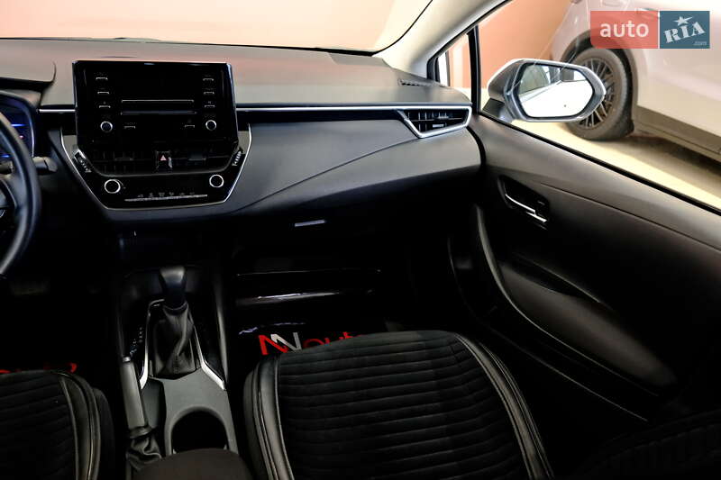 Седан Toyota Corolla 2021 в Одессе