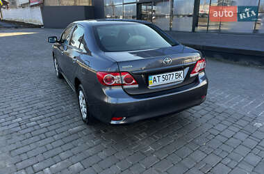 Седан Toyota Corolla 2011 в Ивано-Франковске