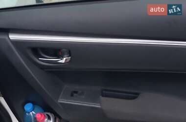 Седан Toyota Corolla 2014 в 