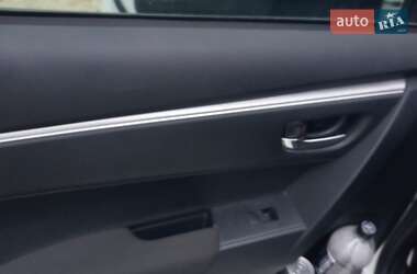 Седан Toyota Corolla 2014 в 