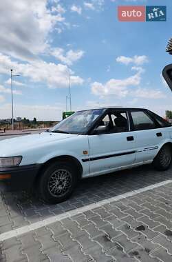 Лифтбек Toyota Corolla 1988 в Старом Салтовом