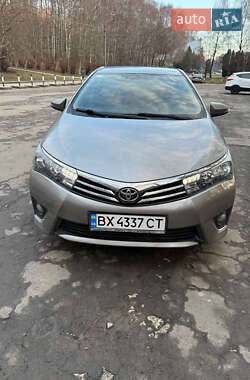 Седан Toyota Corolla 2016 в Тернополі