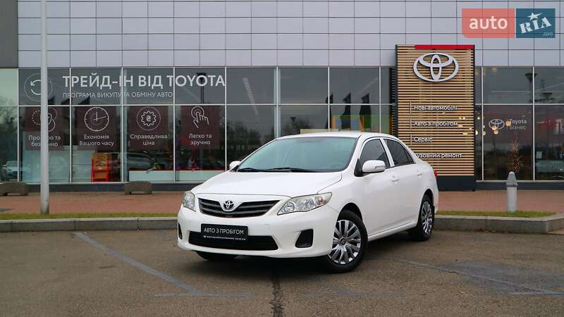 Седан Toyota Corolla 2011 в Києві