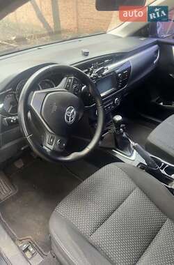 Седан Toyota Corolla 2014 в 