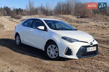 Седан Toyota Corolla 2016 в Днепре