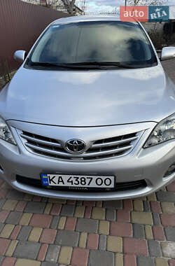 Седан Toyota Corolla 2011 в 