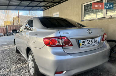 Седан Toyota Corolla 2011 в Кременце