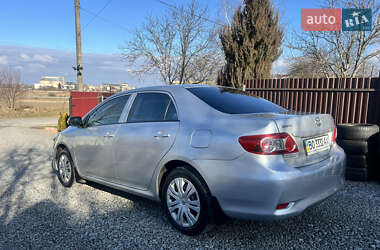 Седан Toyota Corolla 2011 в Кременце