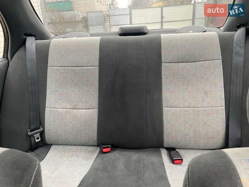 Седан Toyota Corolla 1997 в Олевську