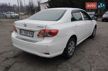 Седан Toyota Corolla 2011 в Киеве