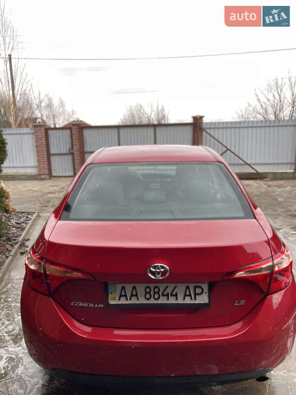 Седан Toyota Corolla 2018 в Киеве
