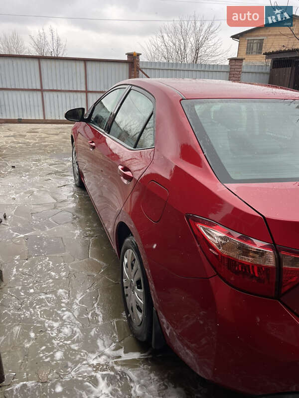 Седан Toyota Corolla 2018 в Киеве