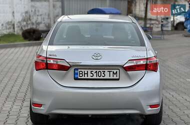 Седан Toyota Corolla 2014 в 