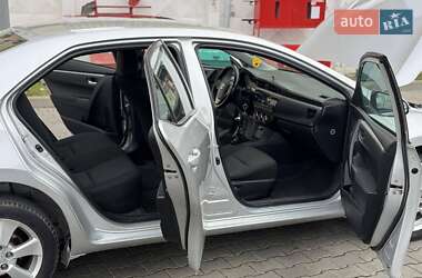 Седан Toyota Corolla 2014 в 