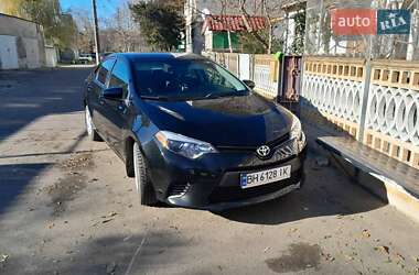 Седан Toyota Corolla 2016 в Роздільній