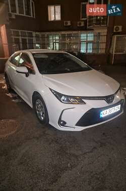 Седан Toyota Corolla 2020 в Києві