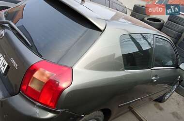 Хэтчбек Toyota Corolla 2002 в 