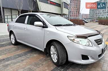 Седан Toyota Corolla 2009 в Киеве